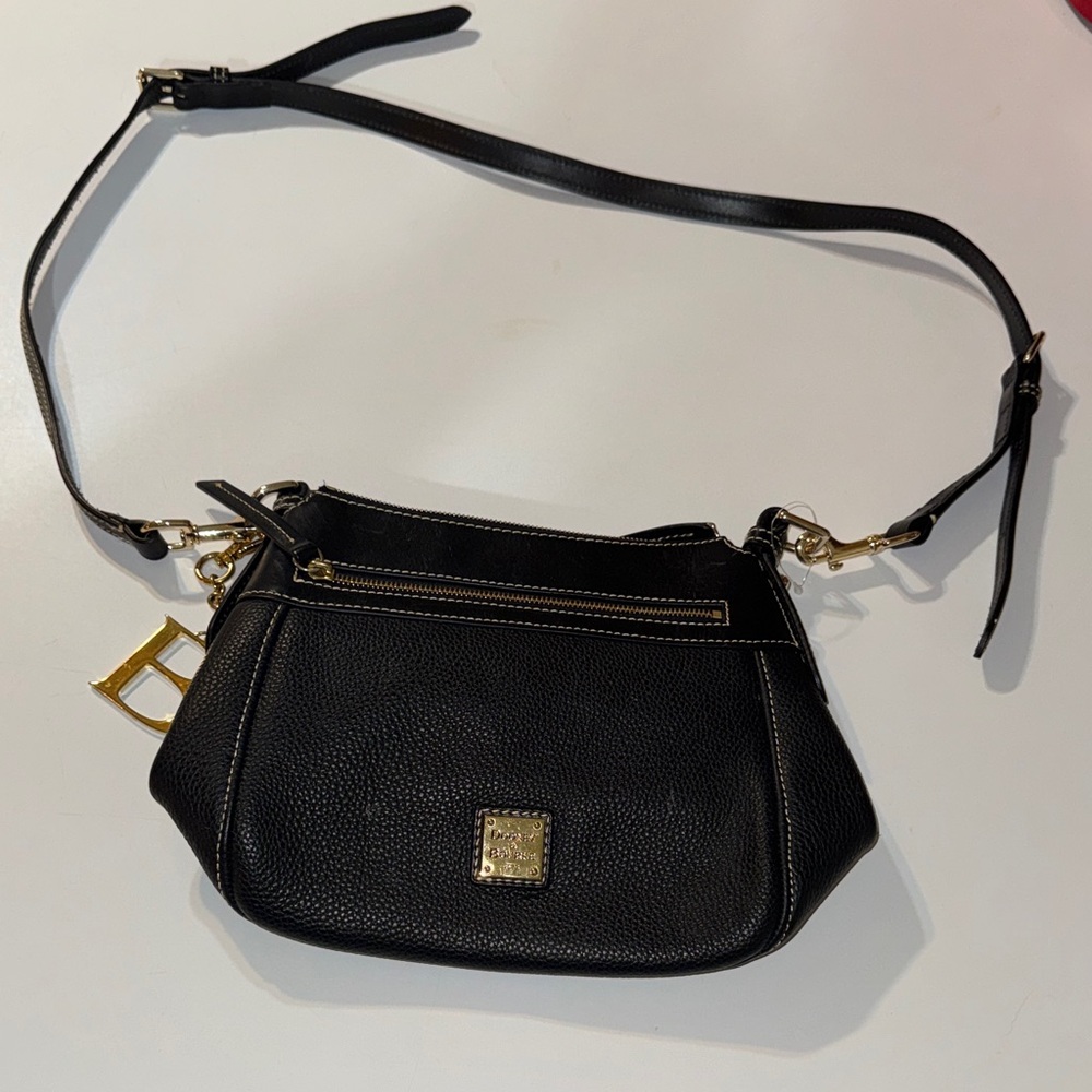 Dooney &‎ Bourke Vintage Pebble Grain Presley Crossbody Purse with Red Lining